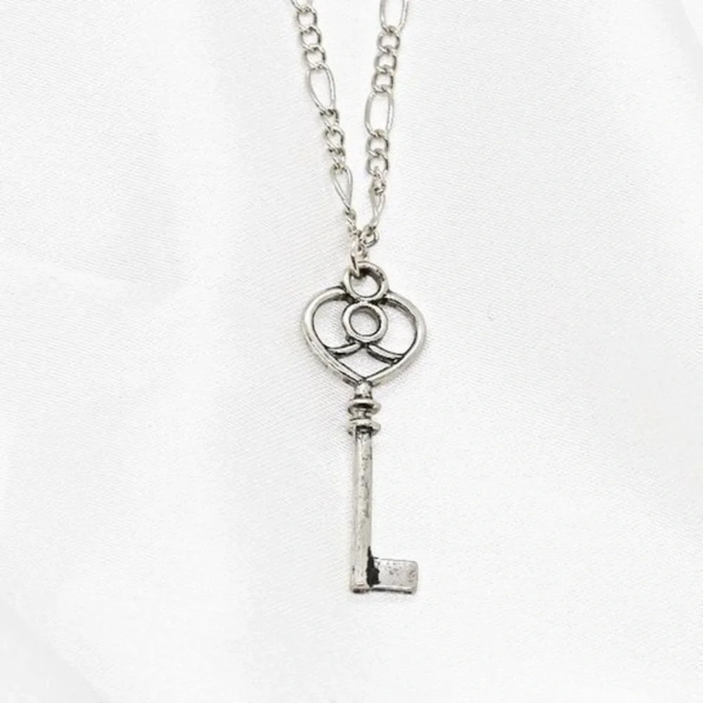 Regal Gothic Key Necklace